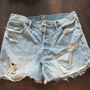 Abercrombie & Fitch button fly Light Blue Distressed Denim Shorts 12/31